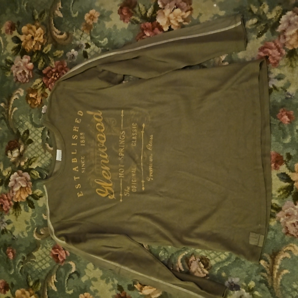 Glenwood Hotsprings long-sleeved shirt